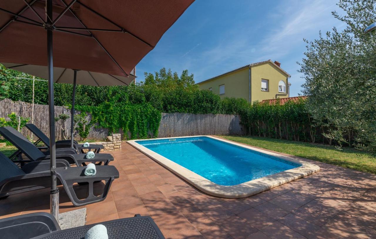 Villa Lucas Новиград Экстерьер фото